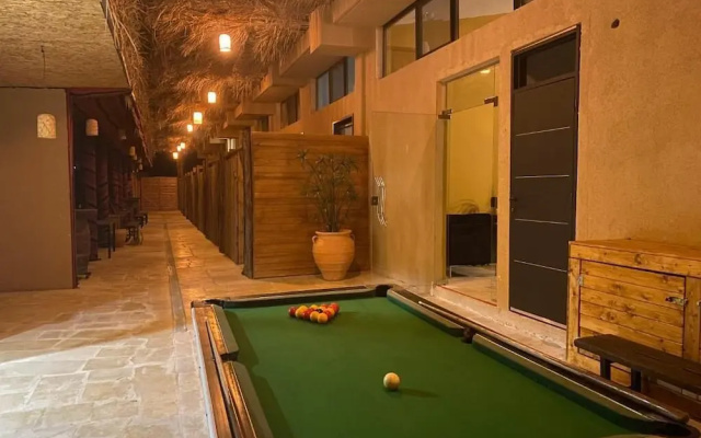 Adama Hotel