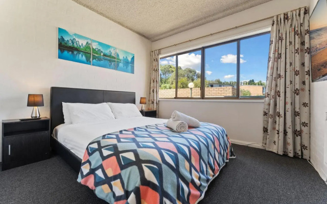 Alpine Mountain View 39 - Ground Floor 3 Bedroom Unit