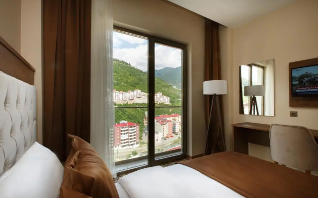 Grand Mela Hotel