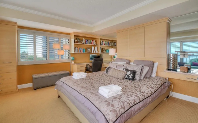 Savoy Grand Cayman by Elliott Realty