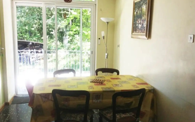 Charming Holiday Home Near River in Vallon-Pont-D'Arc