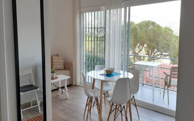 Apartment in Canyelles Near the Beach
