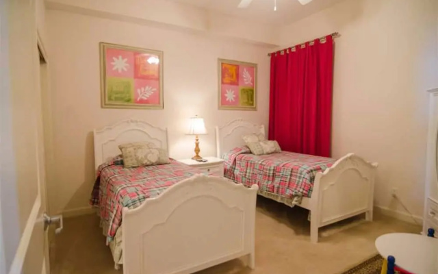 Grandview East by Royal American Beach Getaways
