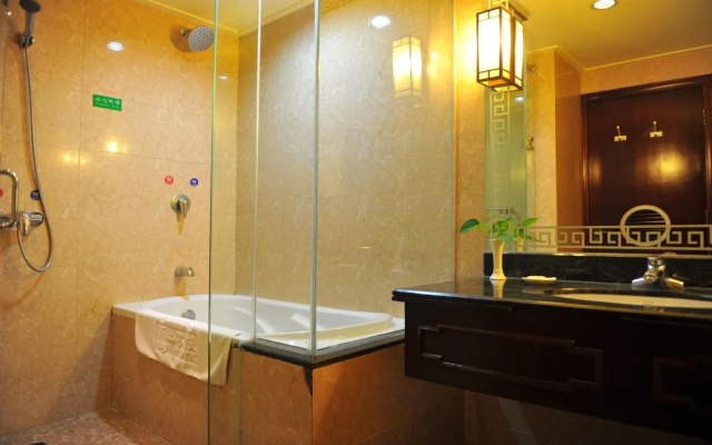 Huashan Inn & Hero Culture Theme Hotel (Yuquanyuan Store in Huashan Scenic Spot)