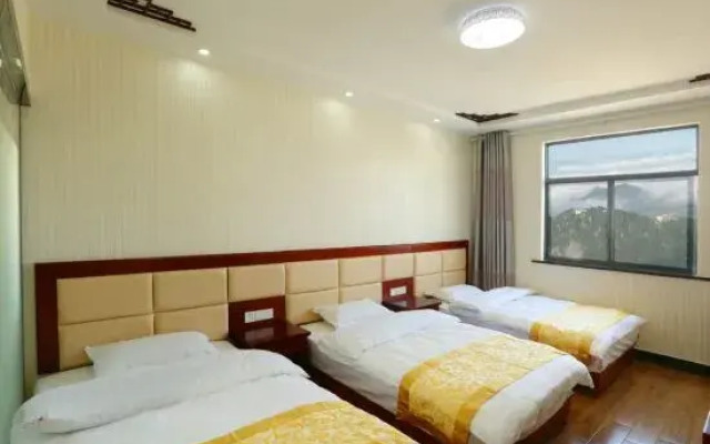Longxi Inn