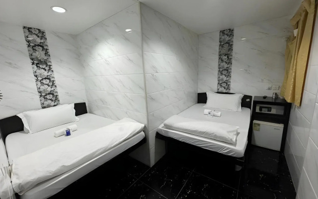 Om Guest House