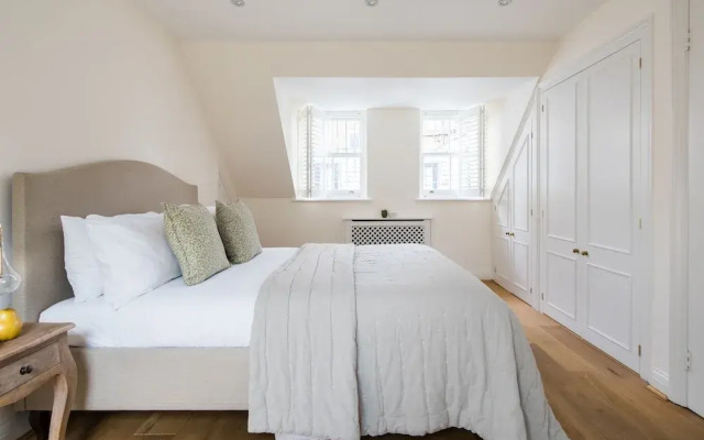 Cornwall Gardens by Lime Street