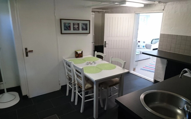 Apartment in a house- Great location