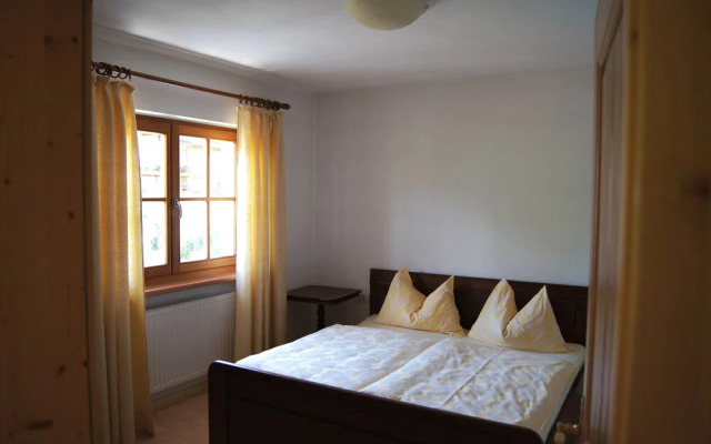 Apartment Goller