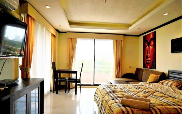 Corner Studio 47 sq m Apartment at Angket