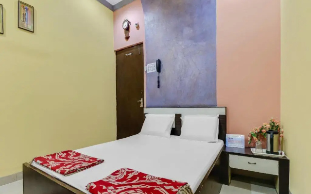Spot On 46032 Hotel Laxmi Narayan