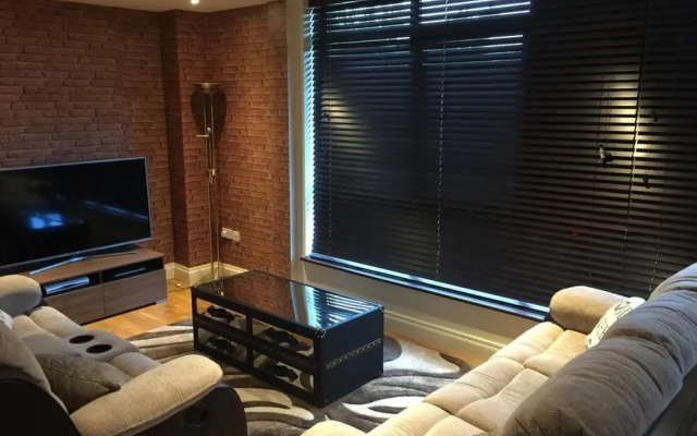 Charming Apartment max 15 Mins Close Airport Lagos