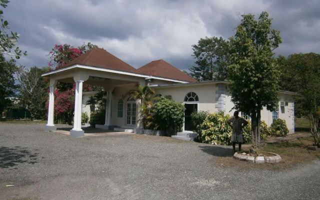 The Royal Hummingbird Resort
