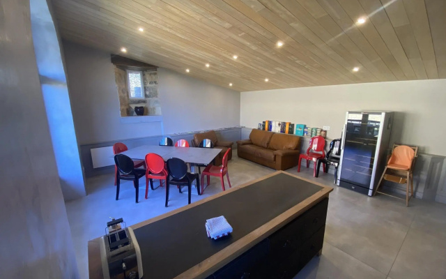 Nice holiday home in Nouvelle-Aquitaine with indoor pool