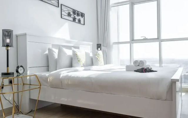Luxury 1-bedroom in Dubai Marina That Sleeps 2