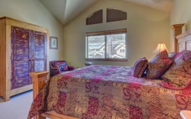 Big Bear Hollow House
