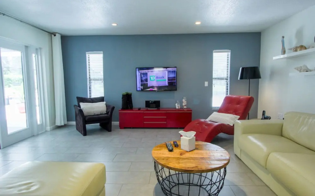 Vacation Home With A Stunning View - 870 3 Bedroom Home by RedAwning