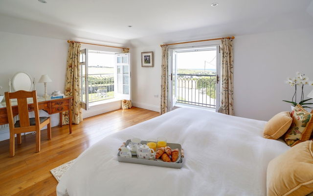 Porthcothan House