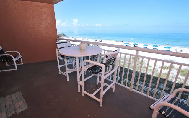 Chateaux 208 Apartment
