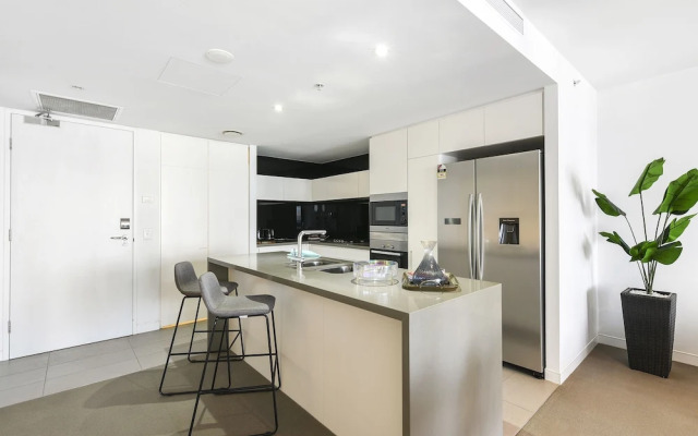 Oracle Broadbeach Apartments