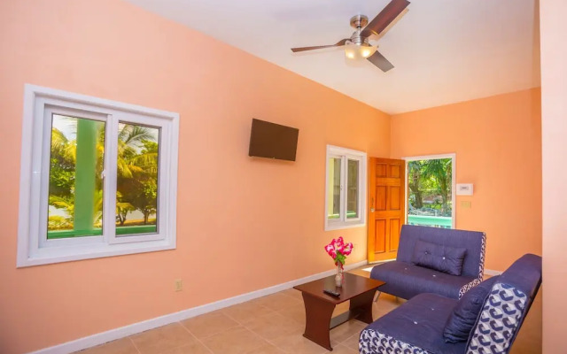 Rivera's Beach House - Ground Floor 1 Bedroom Apts