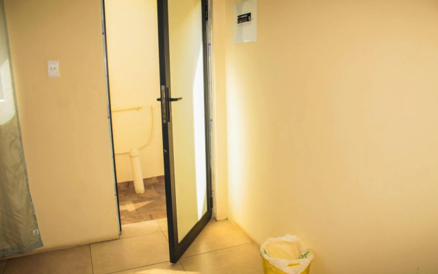 Ingwenya Guesthouse