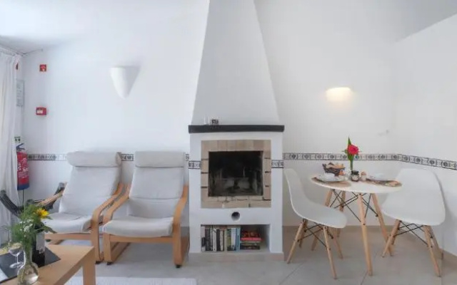 Cosy decorated studio