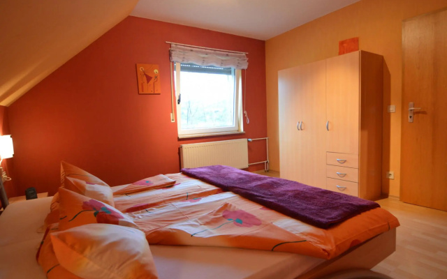 Cozy Apartment in Neumagen-Dhron near Lake Mosel with Garden