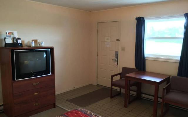 Fairway Inn