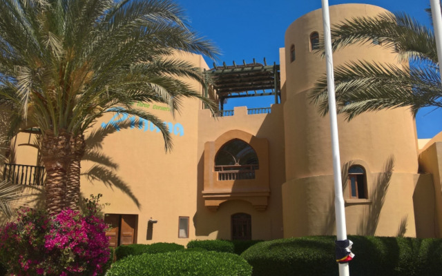 Отель The Three Corners Rihana Inn вид на фасад