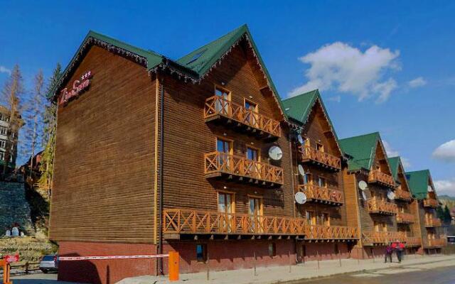 Отель ZimaSnow Ski & Spa Club Буковель вид на фасад
