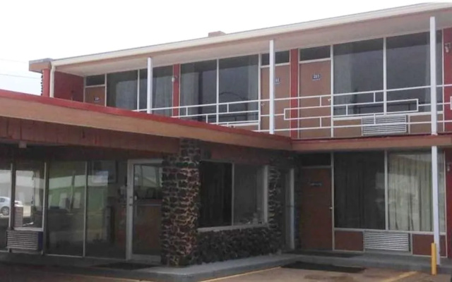 Coratel Inn and Suites By Jasper Anthony