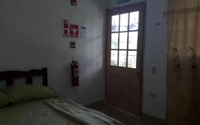 Hostal Brisas Calobreñas