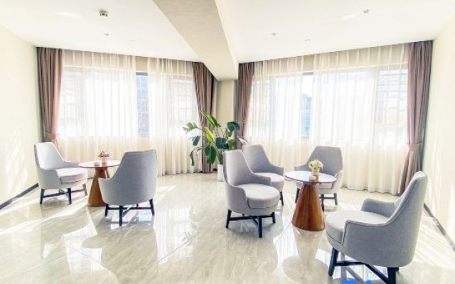 Longqi Longhu Hotel