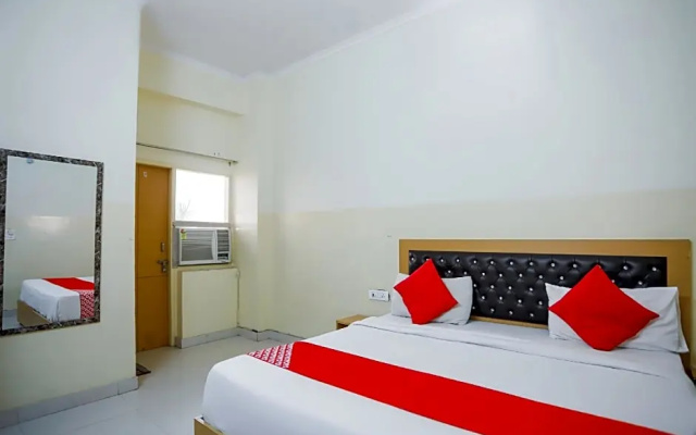 OYO 28629 Hotel Crosswind