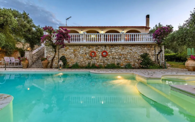 Villa Kyklamino in Paxi
