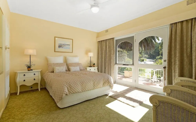 Char-ree-leera Luxury Retreat
