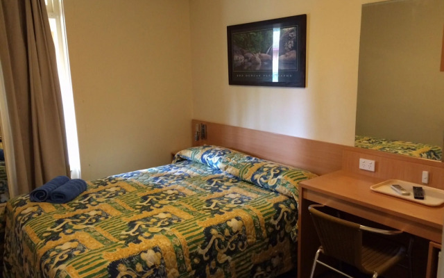 Townhouse Motel