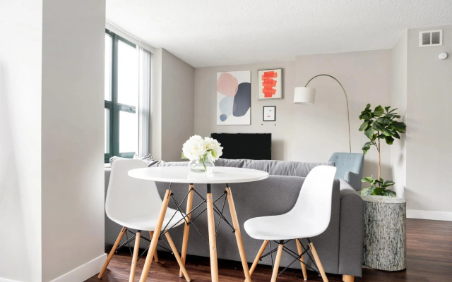 Chicago | Comfy Studio River North Apartment