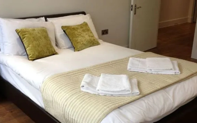 MAX Serviced Apartments Commercial Road
