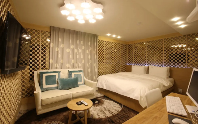 Hotel Cello Guri