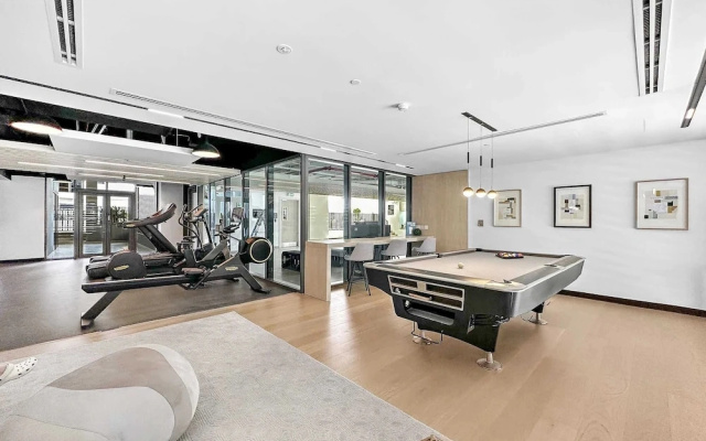 Silkhaus New Modern in JVC Convenient Location