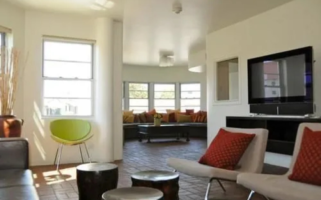 Belmont Hotel