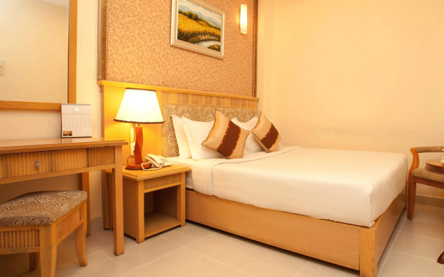 Silverland Min Hotel