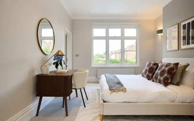 The Roehampton Place - Elegant 5bdr House With Garden + Parking