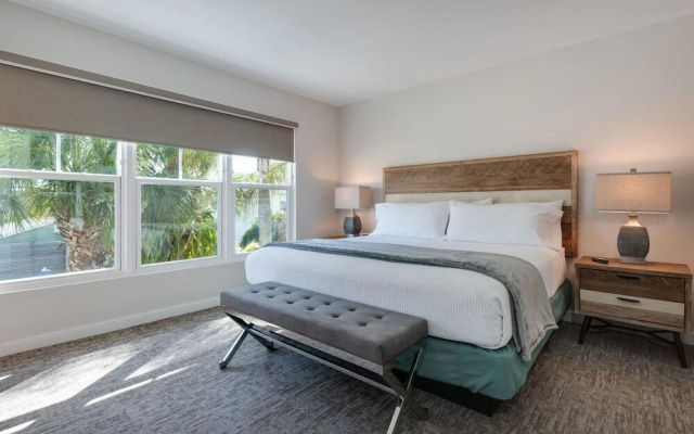 Escape Coastal Resort on Casey Key