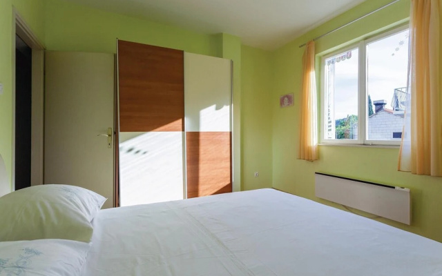 Stunning Home in Zaton Mali With Wifi and 4 Bedrooms