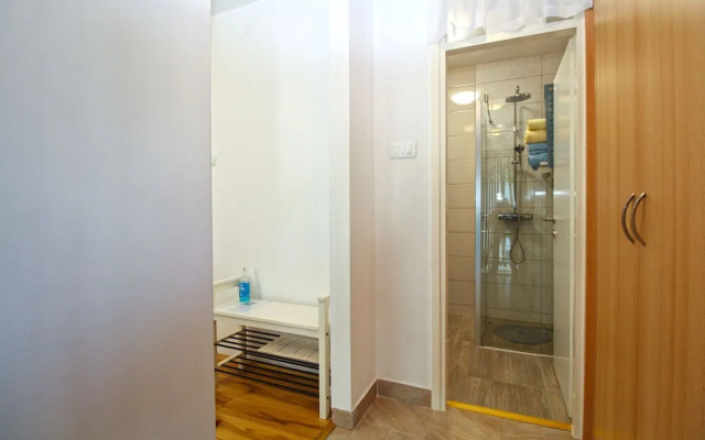 Apartment 1387
