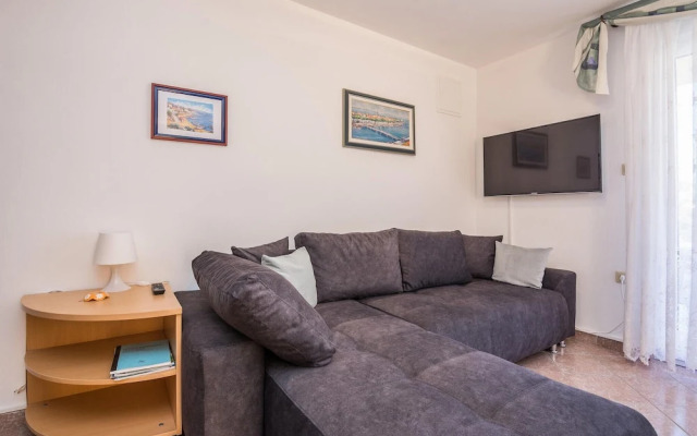 Stunning Home in Privlaka With Wifi and 2 Bedrooms