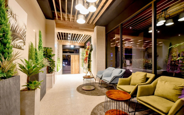 BLANC Business Hotel